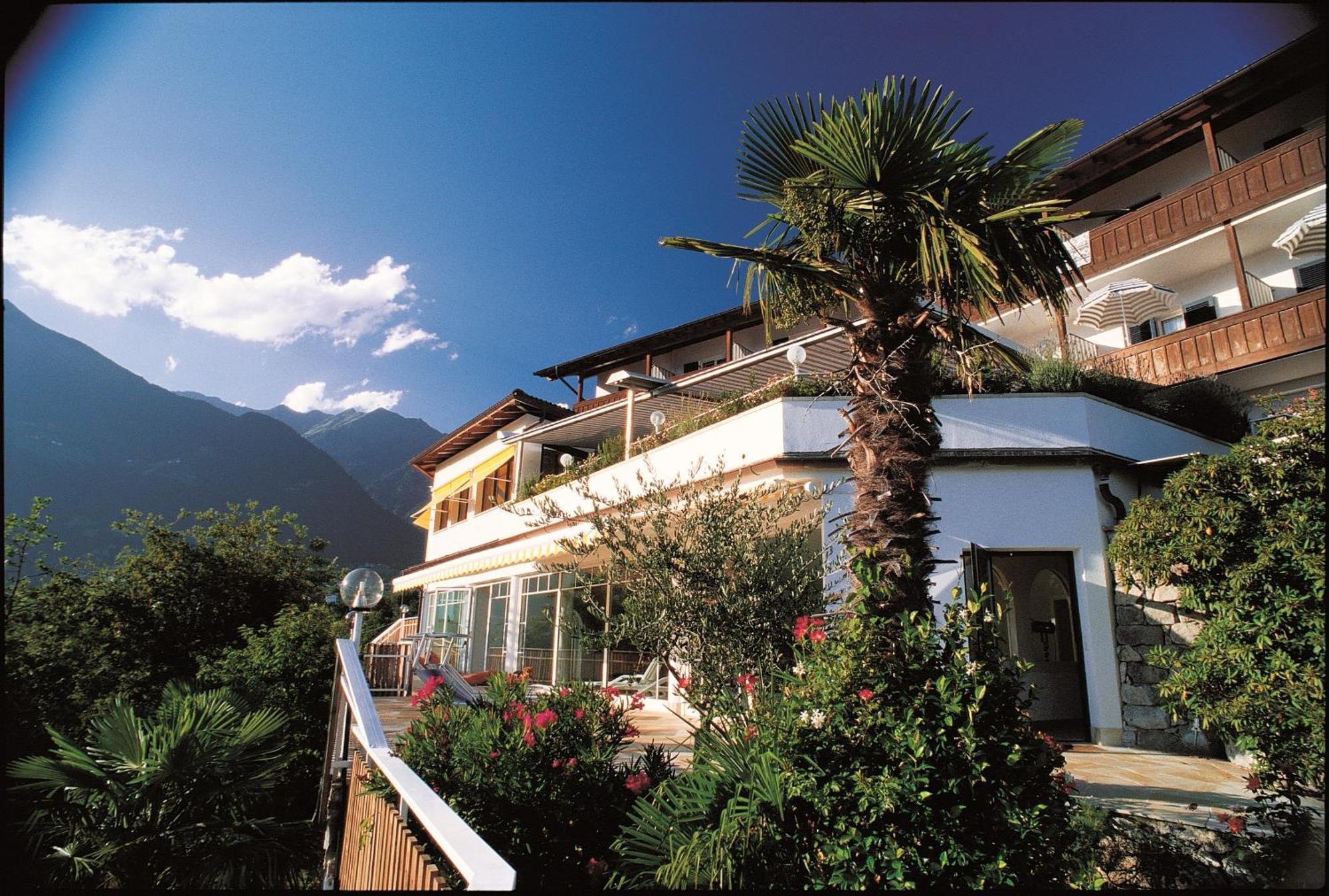 Hotel Bellevue Tirolo Ngoại thất bức ảnh