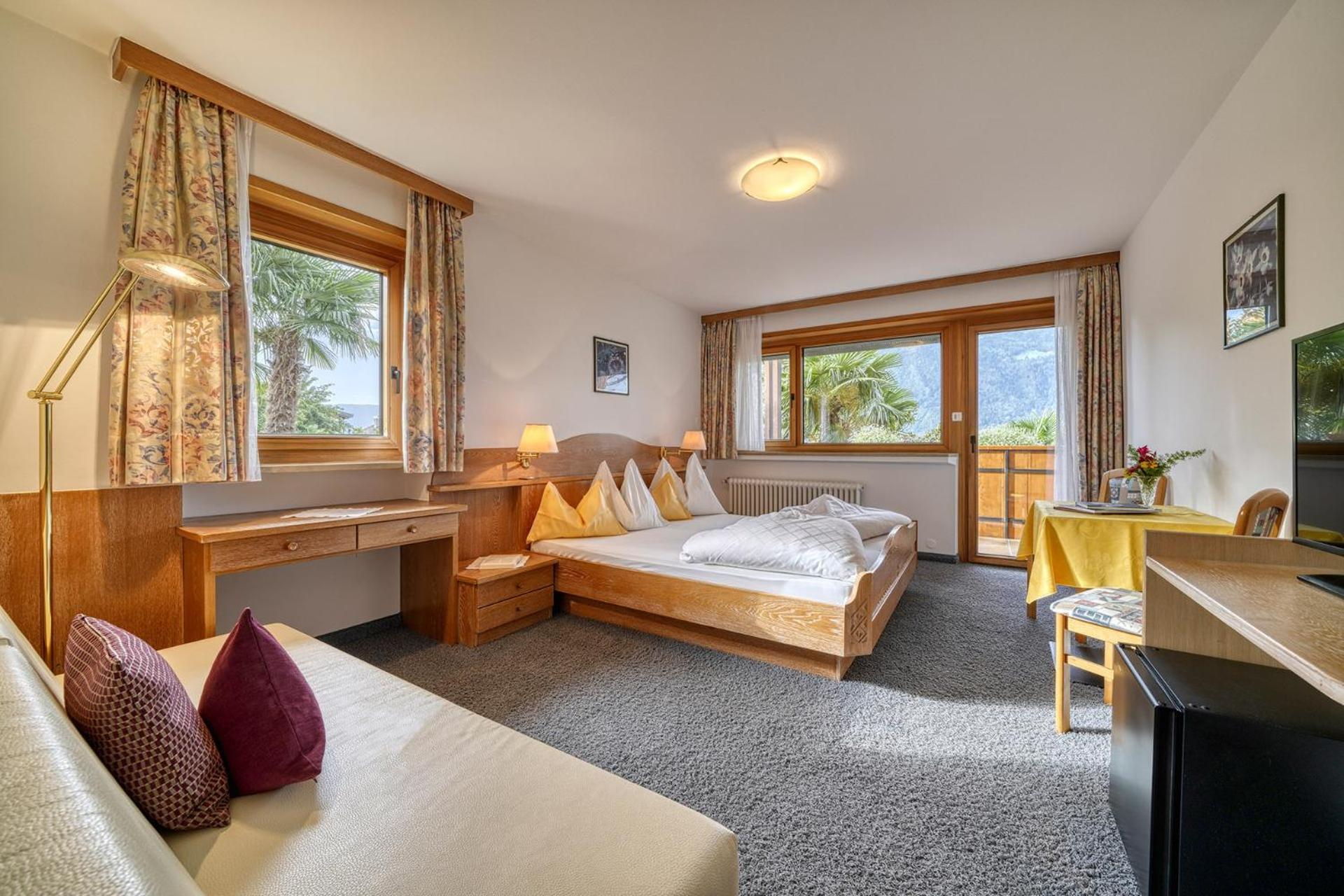 Hotel Bellevue Tirolo Ngoại thất bức ảnh