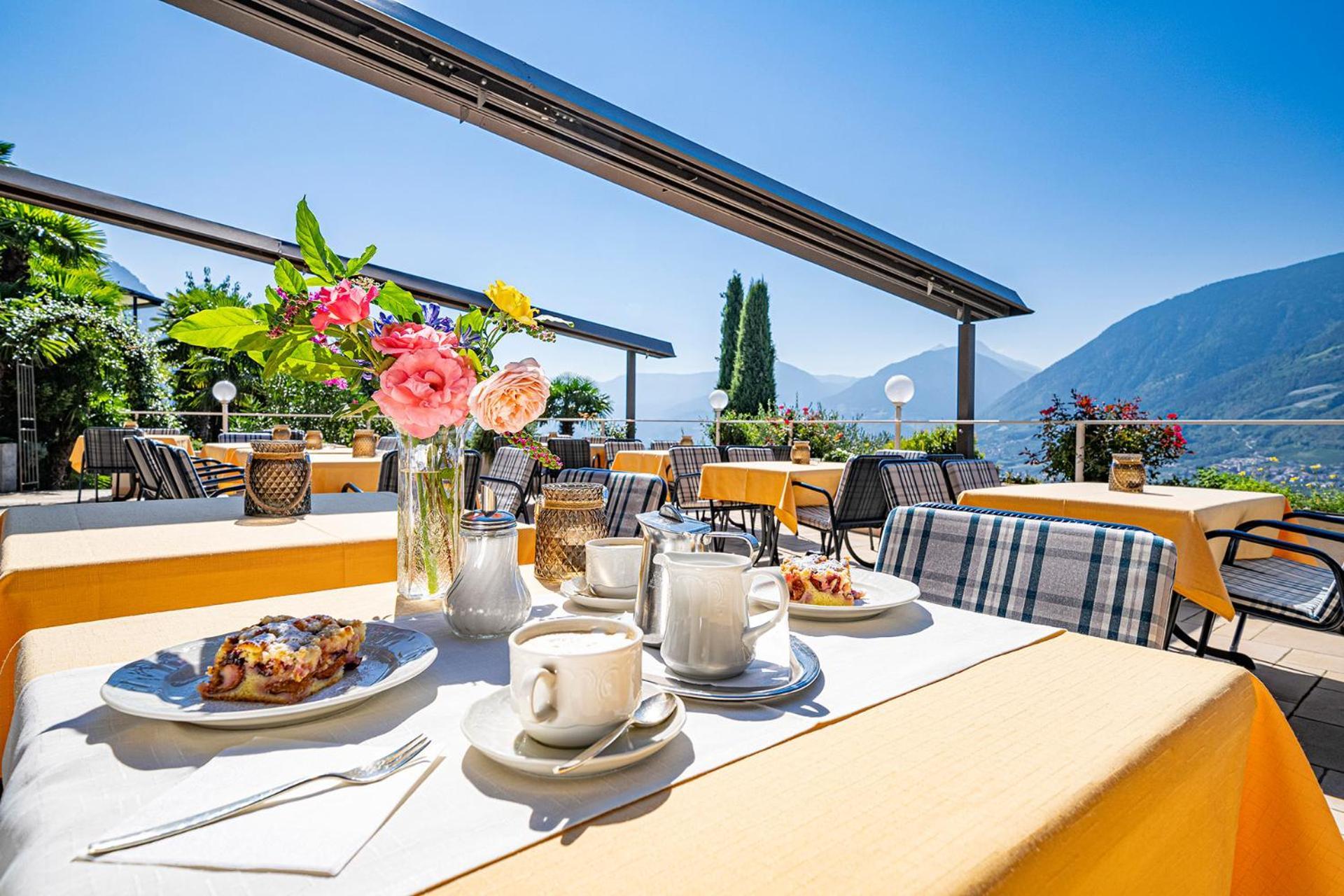 Hotel Bellevue Tirolo Ngoại thất bức ảnh